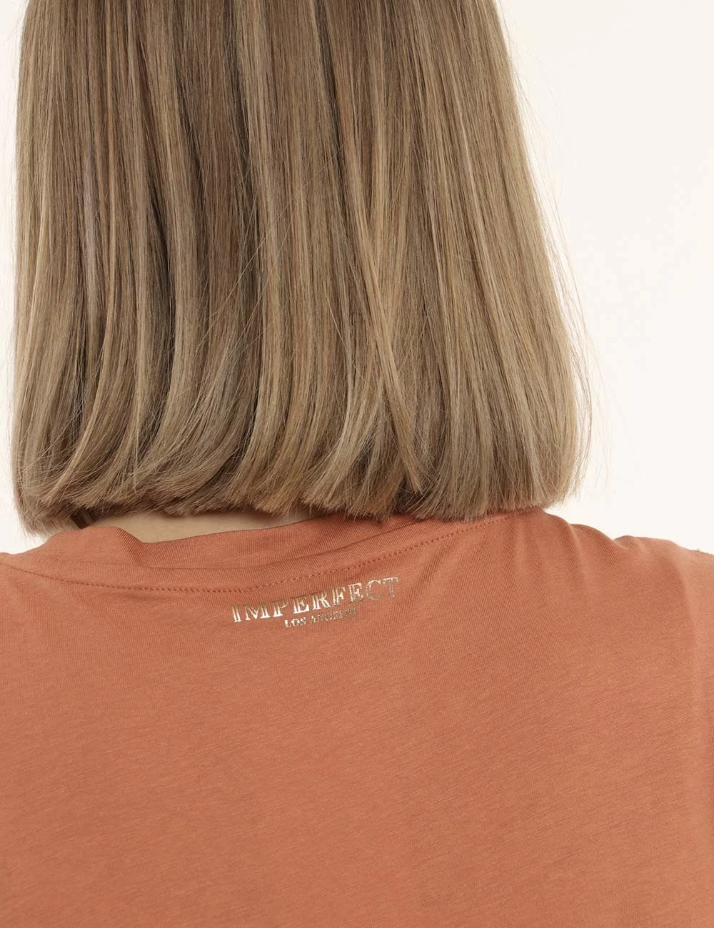 T-shirt Imperfect Bronzo - immagine 4